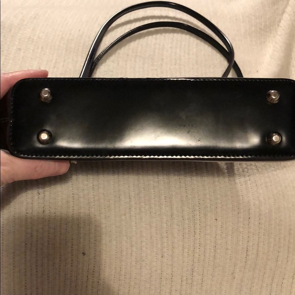 Beijo Classic Handbag - Picture 4 of 7